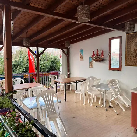 Ceren Auberge de jeunesse Seferihisar