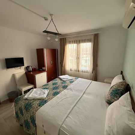 Hostel Ceren *